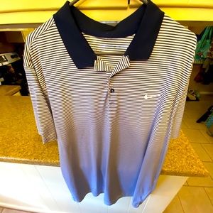 Men’s Nike golf polo.